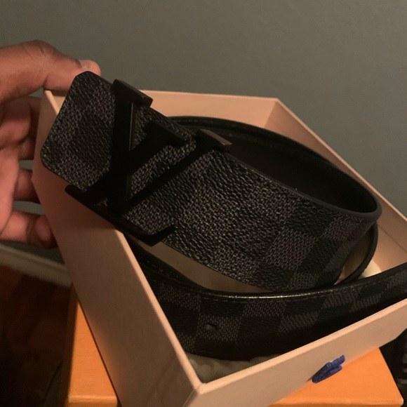 Louis Vuitton Belt Initiales - Picture 2 of 8